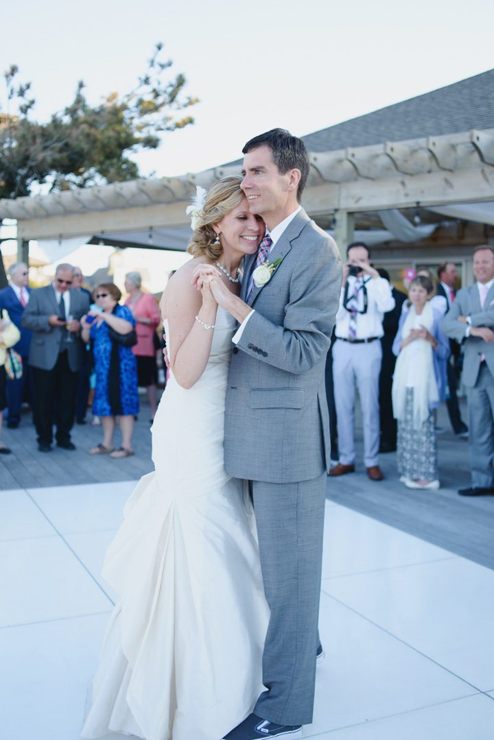 Outer Banks wedding photographer at the Sanderling Resort first dance
