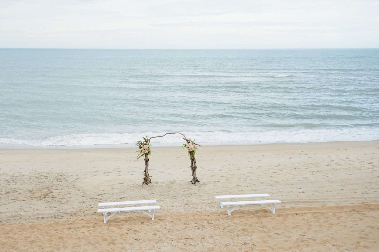 Outer Banks Wedding Photographers Neil GT Photography Palmers Island Beach Elopement Ceremony Arch Decor