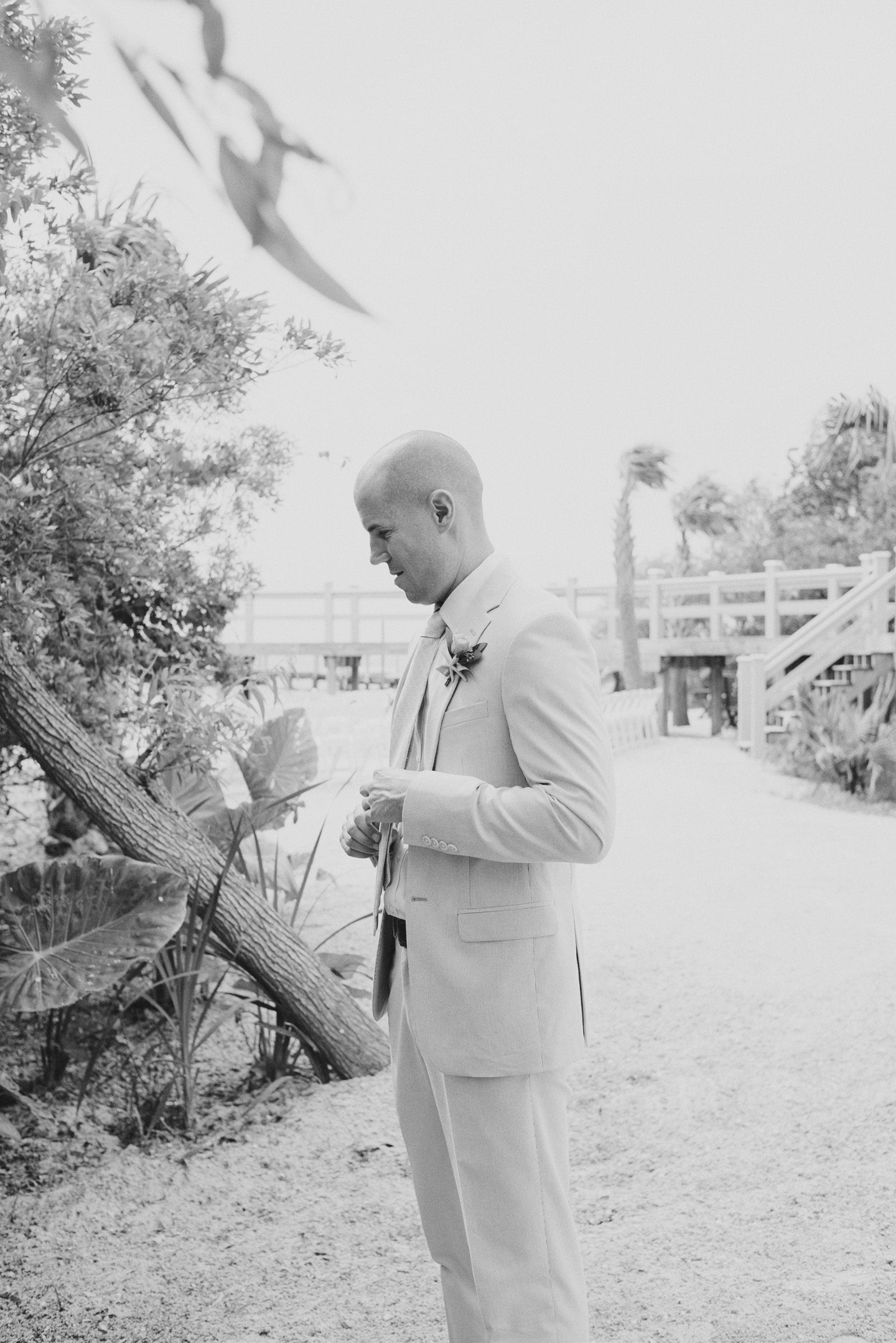 Outer Banks Wedding at the Grade Ritz Palm Photographers Neil GT Photography Groom at Frist Look