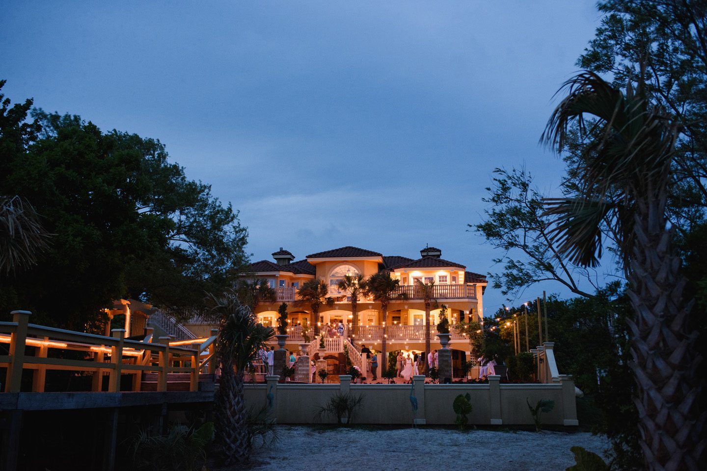 Outer Banks Wedding at the Grade Ritz Palm Photographers Neil GT Photography Wedding Reception Site