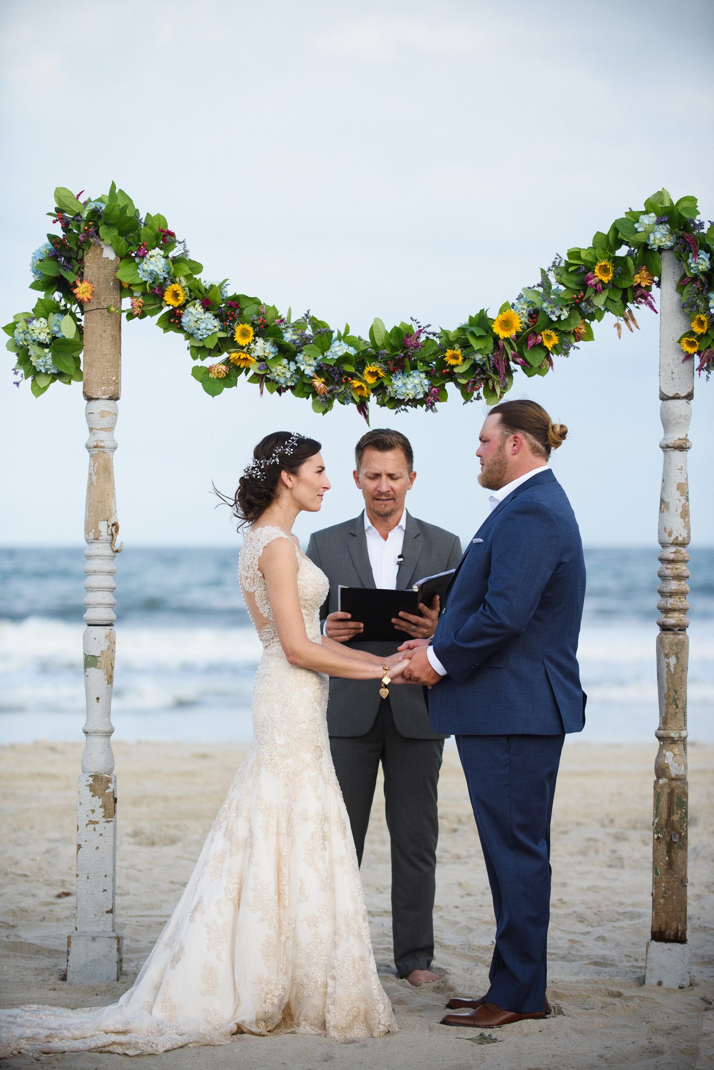 I do obx wedding ceremony photography by Neil GT Photography